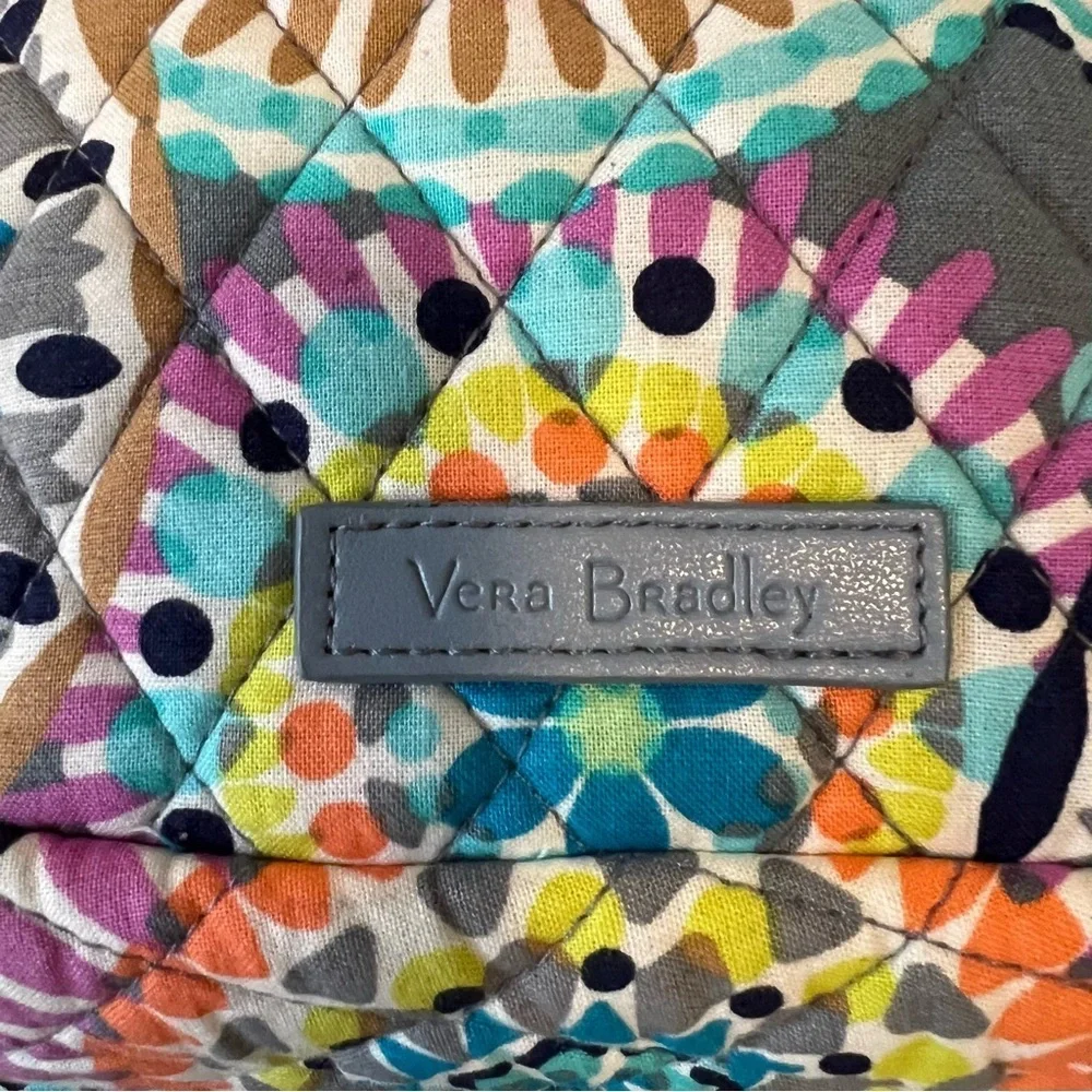 VERA BRADLEY Sunny Medallion 2022 Essentials Lighten Up Sling Back Gray Yellow